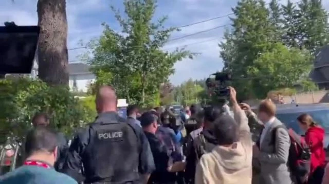 Trudeau Chased Out of Neighbourhood by Angry Crowd