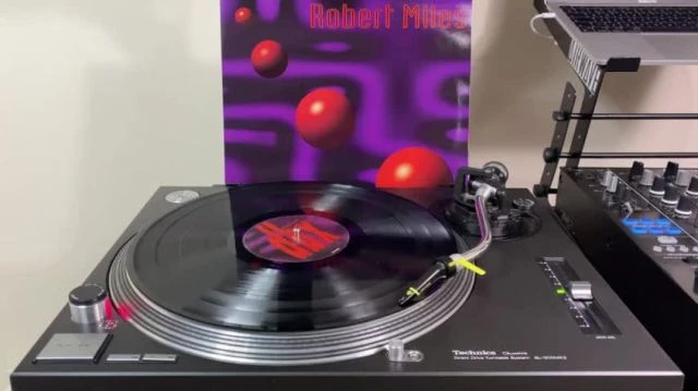 Robert Miles - Red Zone (Part 1) (1995)