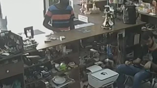 Instant Karma NEVER rob a hookah shop