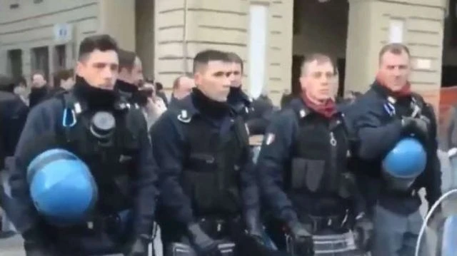 Italian Police Stand Down and Stand With the People