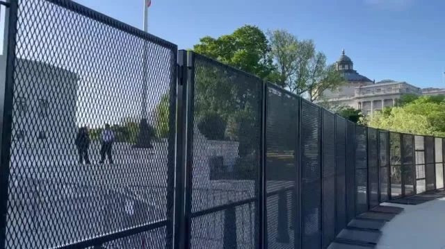 NOW - Fence erected overnight around US Supreme Court building