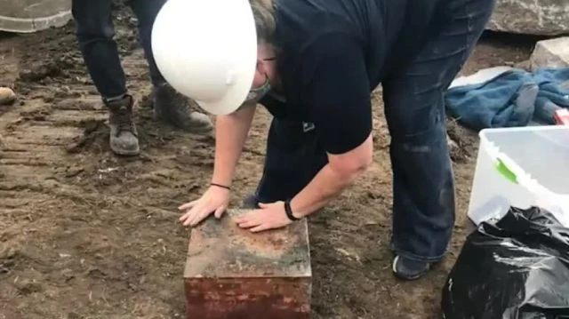 A Second Time Capsule Unexpectedly Found Hidden Beneath Richmonds Robert E Lee Statue