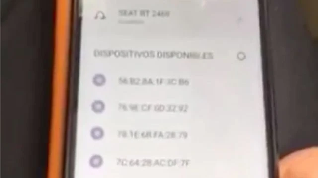 Bluetooth Scanning on a Plane Loads of Unknown Addresses