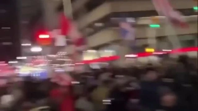 ⁣Epic scenes from ottawa last night on bank street the people are pissed and rightfully so the