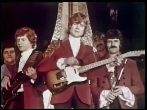 Nights in White Satin - The Moody Blues - in Paris  Restored video!