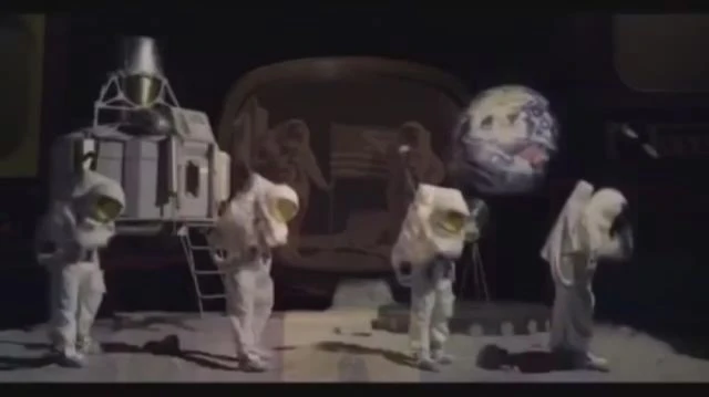 ⁣20 Proofs NASA Faked the Moon Landings