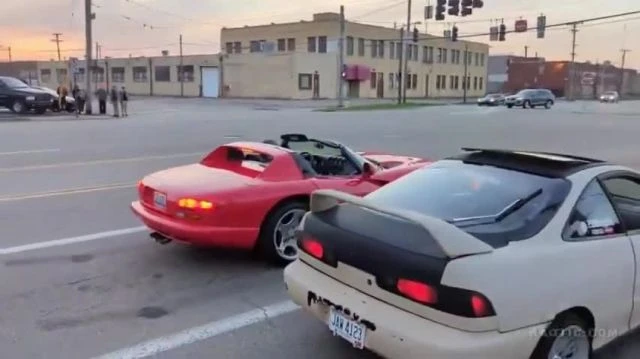 Dodge Viper owner TOTALS IT! during a race! - WATCH!