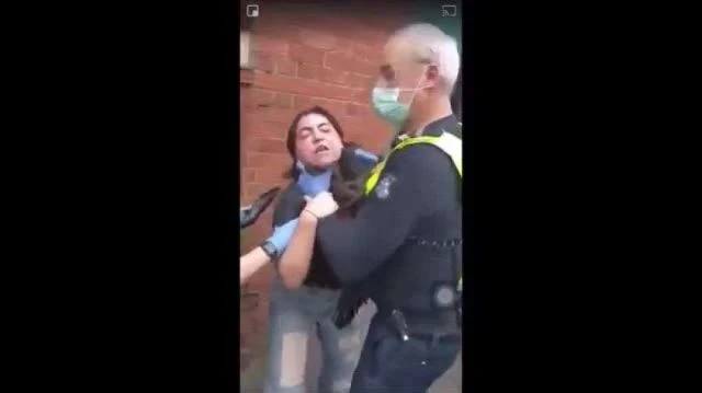 MELBOURNE WOMAN CHOKED OFF POLICE FOR NOT WEARING A MASK