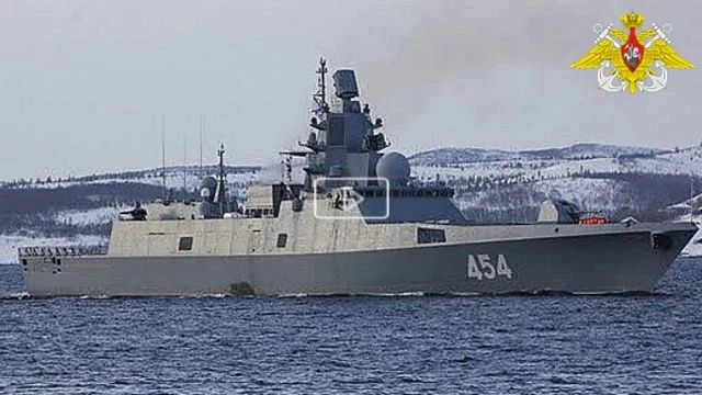 Russia deploys warship