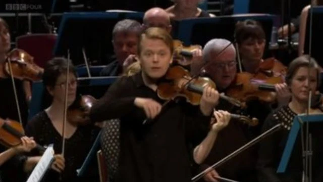 Pekka Kuusisto Plays Tchaikovsky Violin Concerto and Encore at th