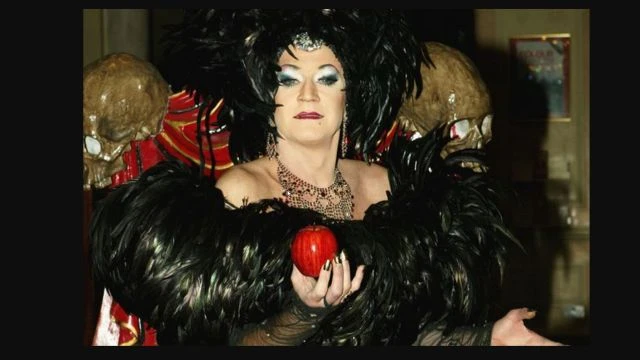 Drag Queens pay tribute to Paul OGrady (2010)