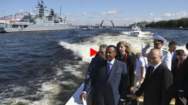 St. Petersburg - Putin reviews ships at Fleet Day