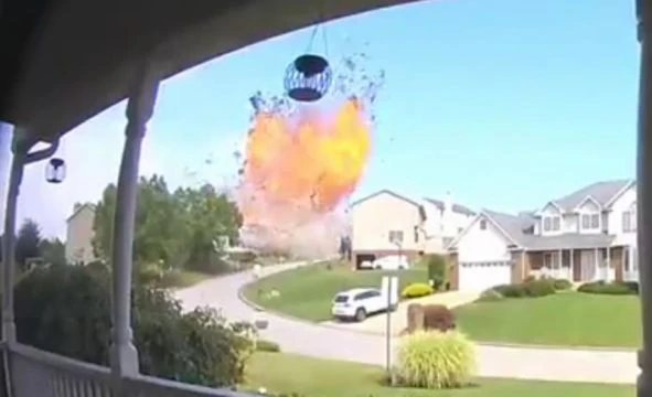 Pennsylvania: 4 people explode in house explosion CAUGHT ON CAM!