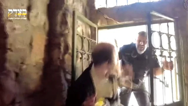 IDF Attack Ultra Orthodox Jewish Protestors