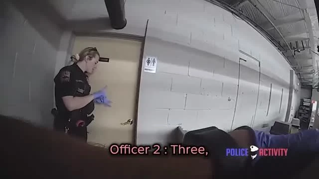 Your protector and savior - When Cops CeIebrate After KìIIìng