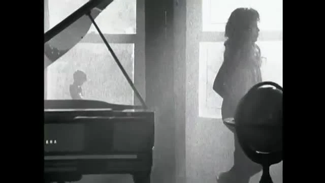 Brenda Russell - Piano In The Dark